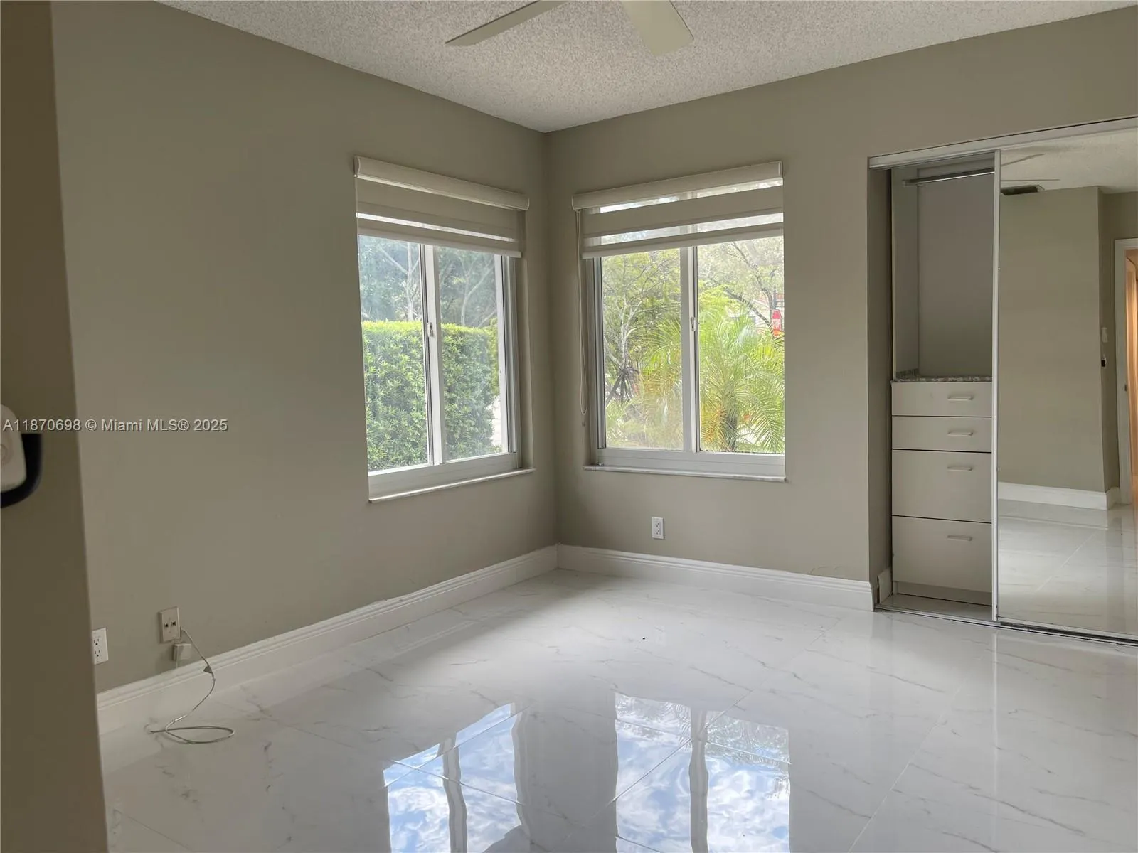 10101 NW 5th St