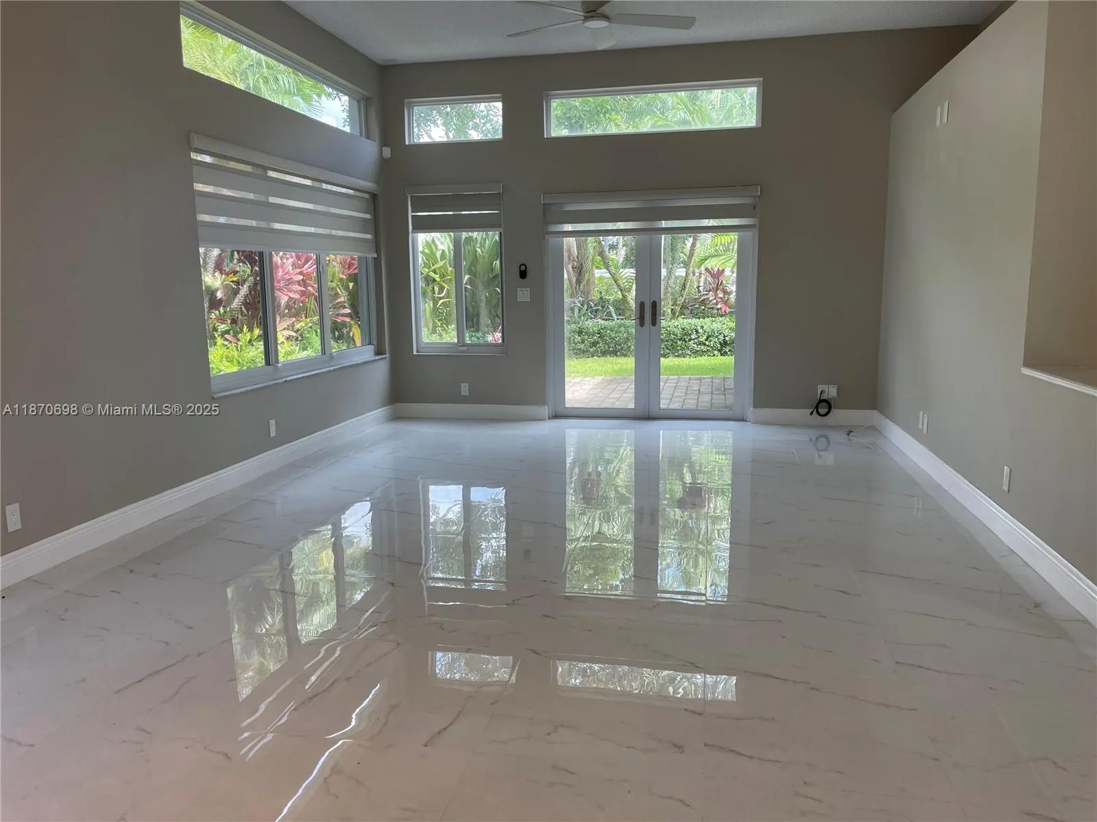 10101 NW 5th St