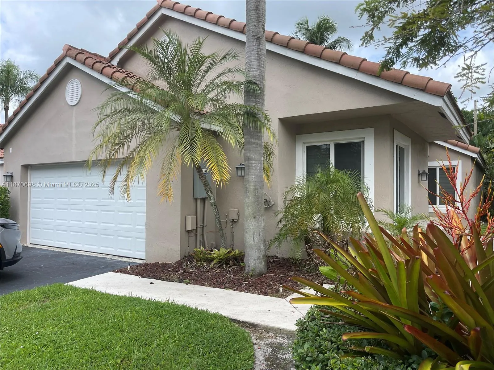 10101 NW 5th St