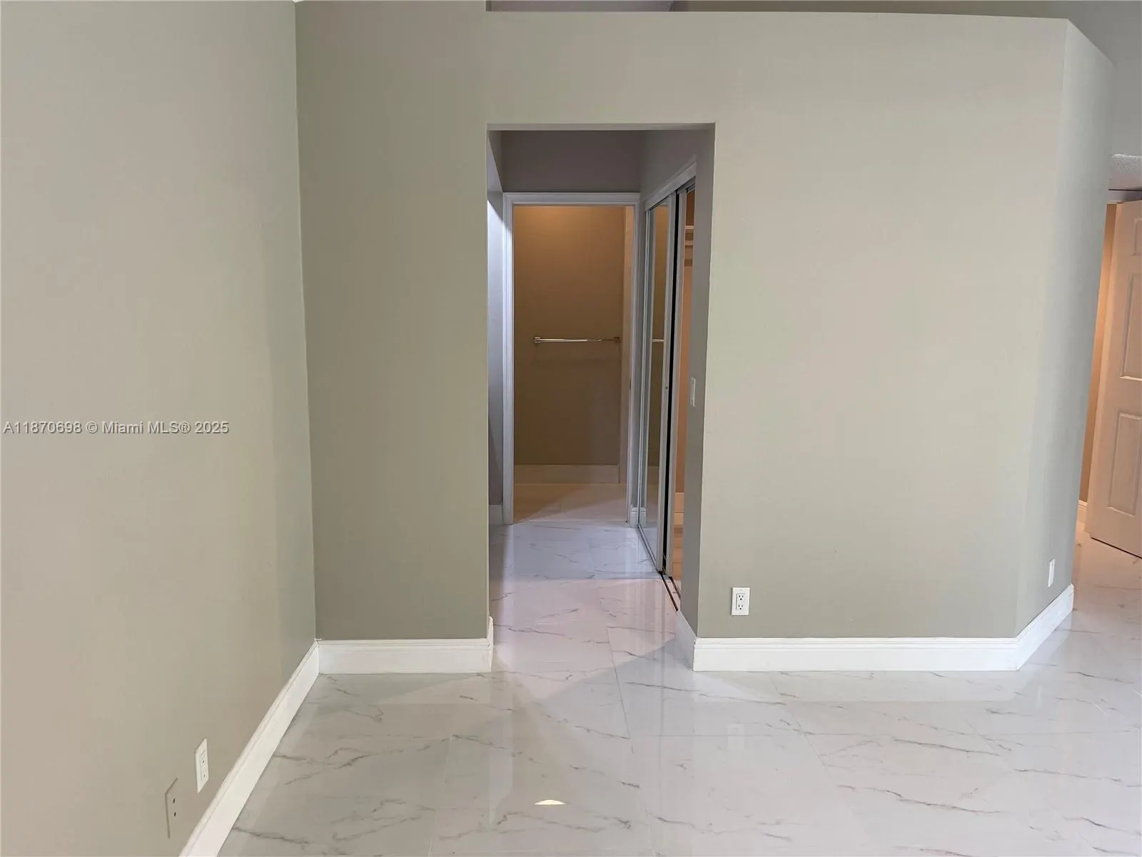 10101 NW 5th St