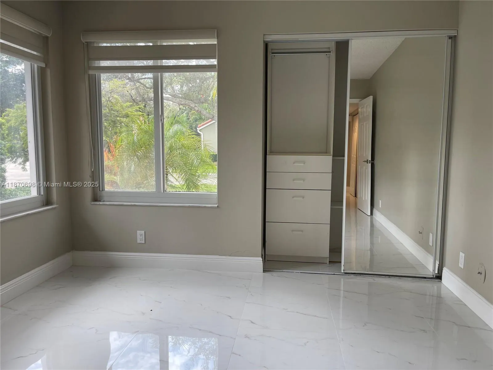 10101 NW 5th St