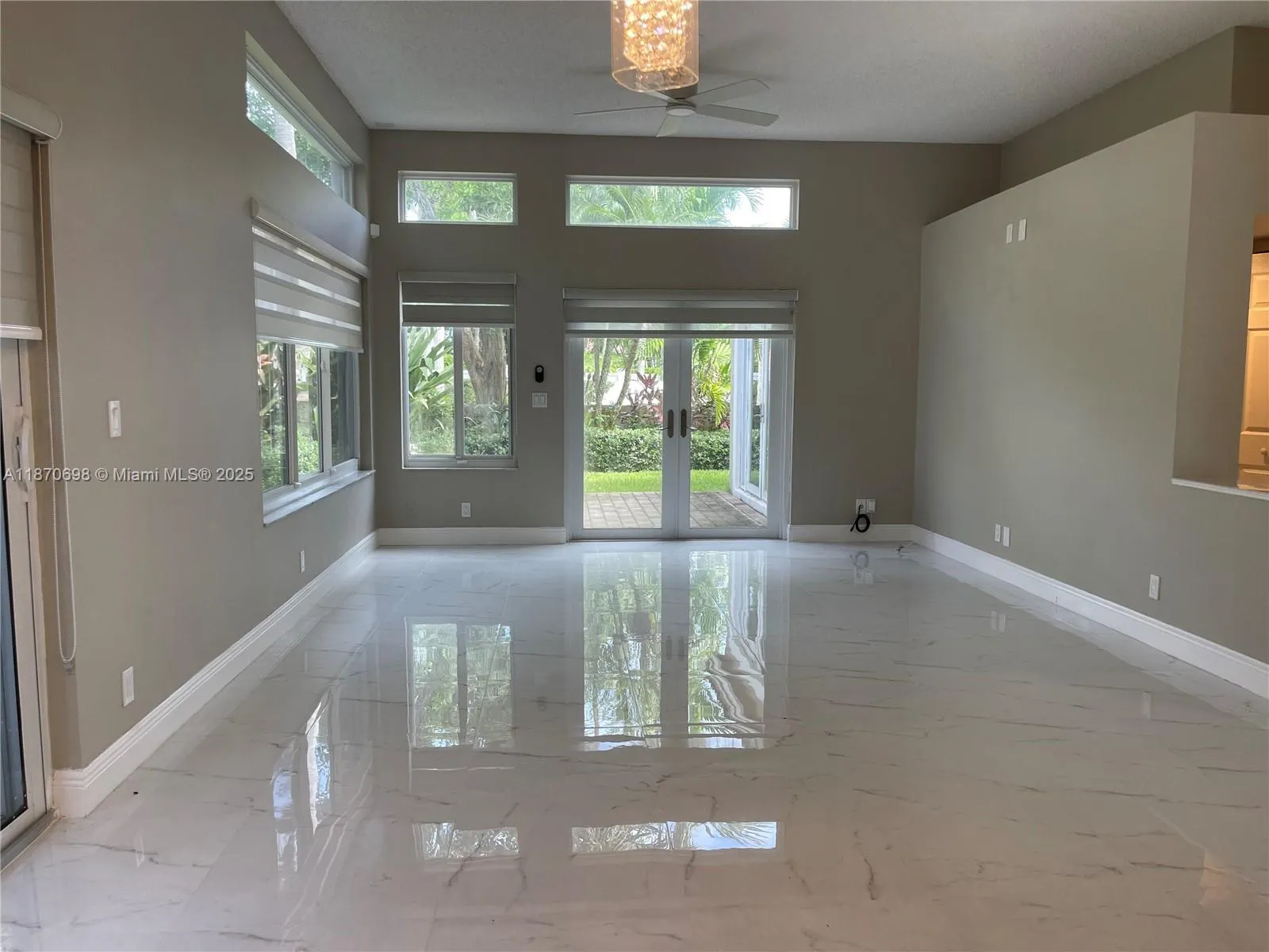 10101 NW 5th St