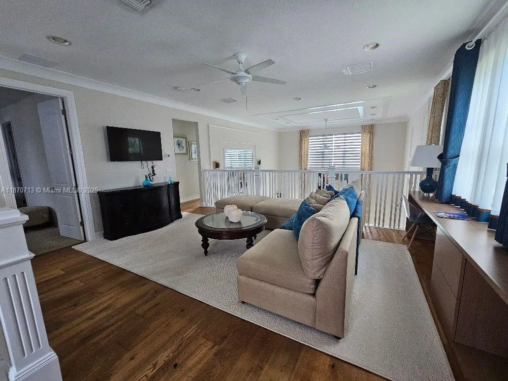 10226 Akenside Dr