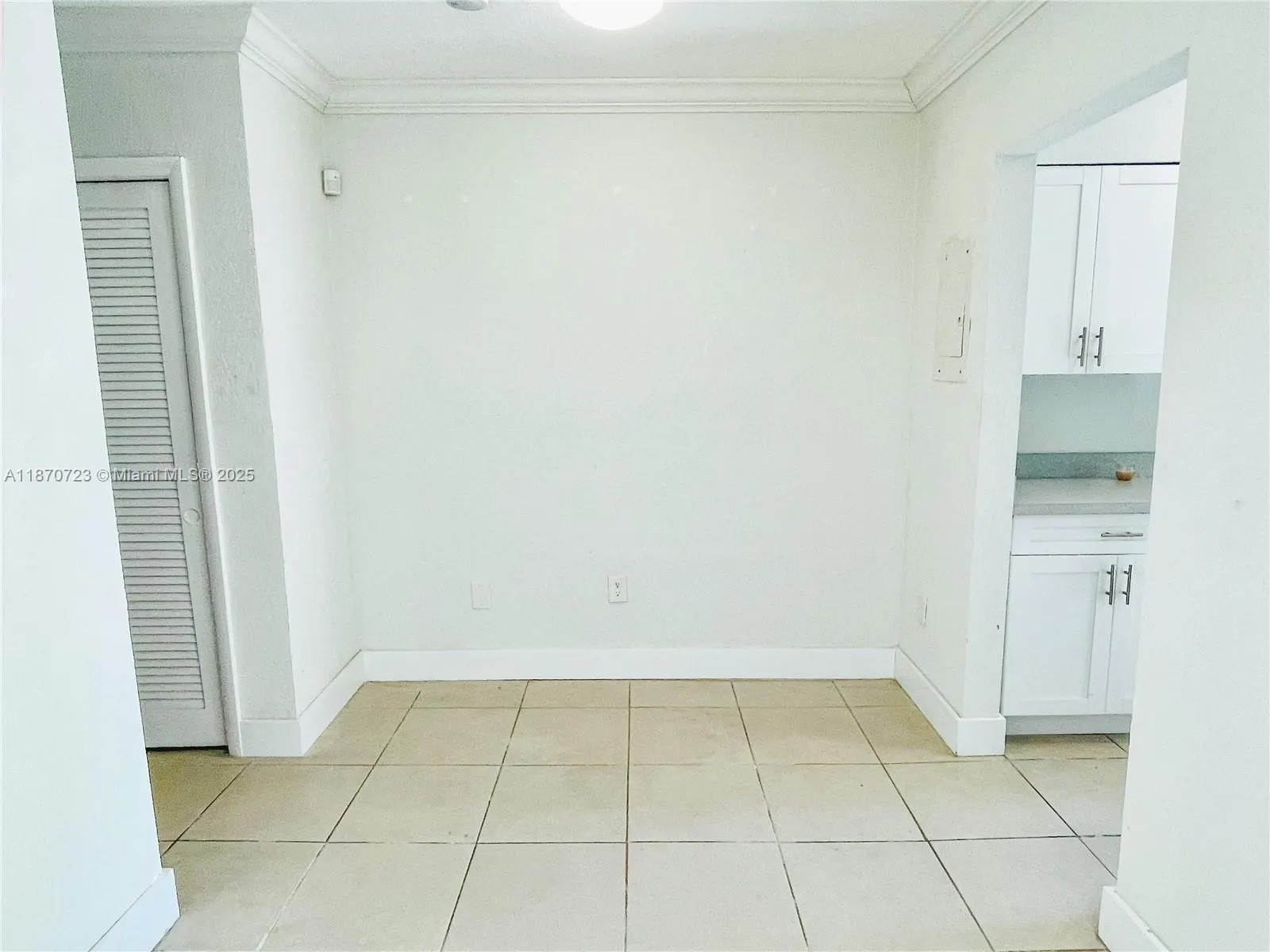 35 Edgewater Dr, #103