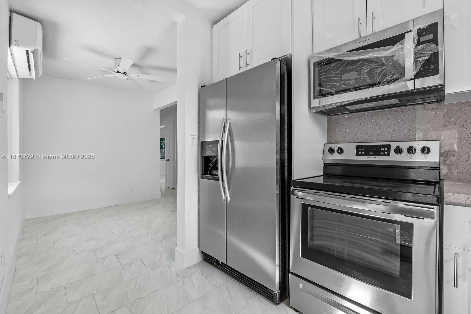 1121 SW 18th Ct