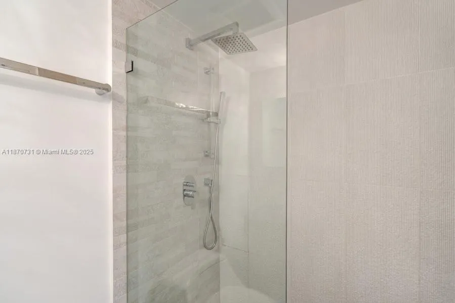 100 Lincoln Rd, #614A