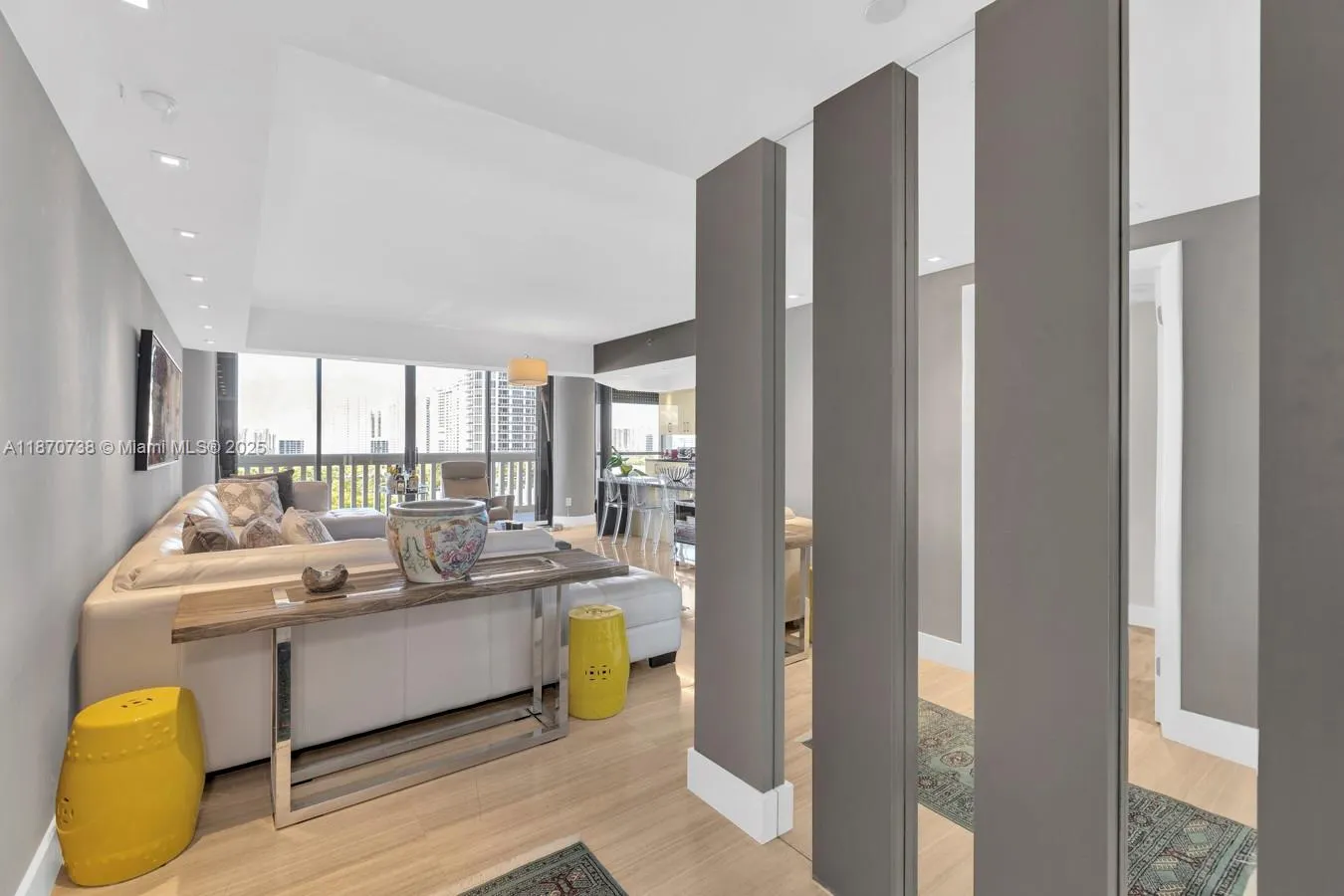 2000 Island Blvd, #1405
