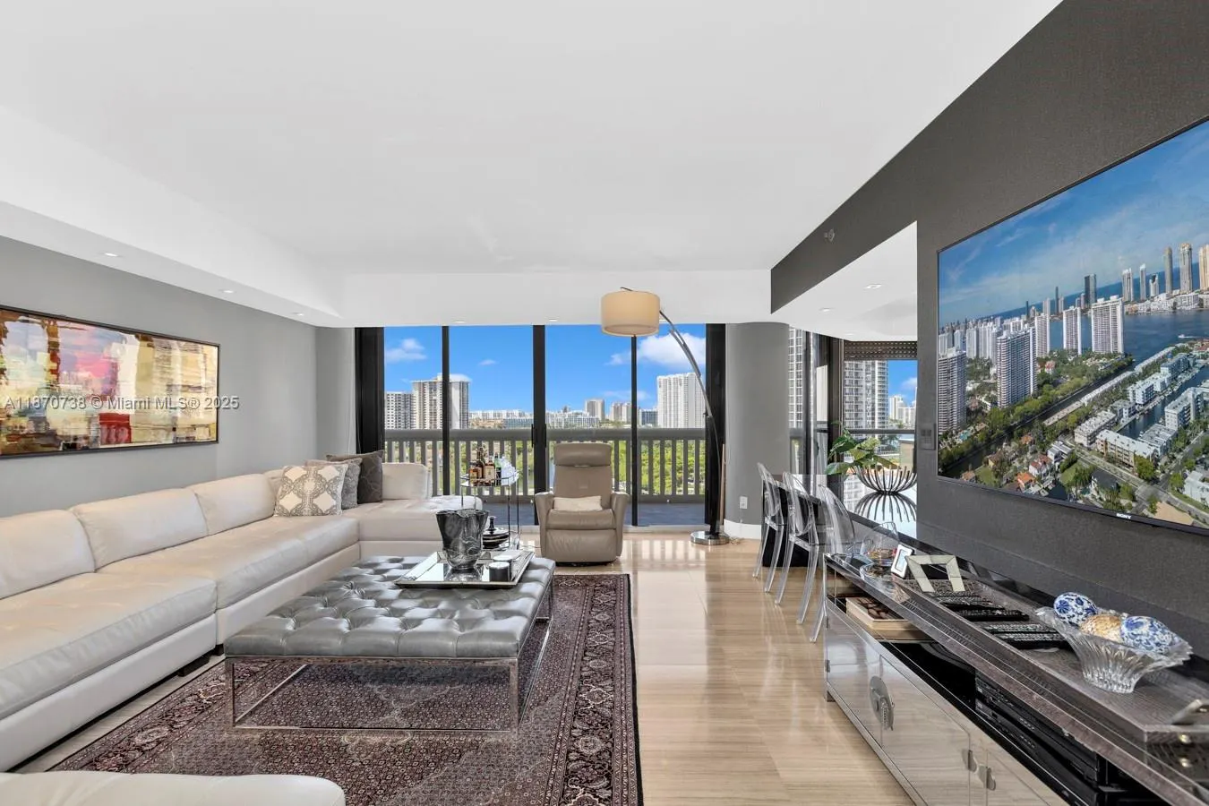 2000 Island Blvd, #1405