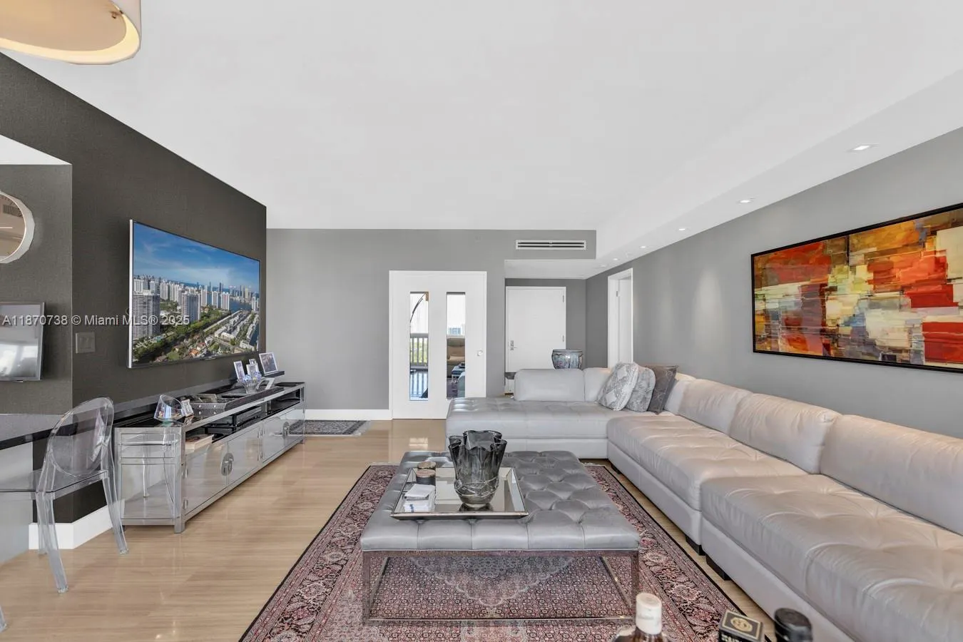 2000 Island Blvd, #1405