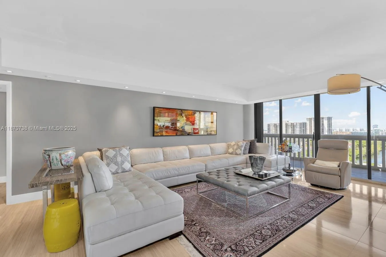 2000 Island Blvd, #1405