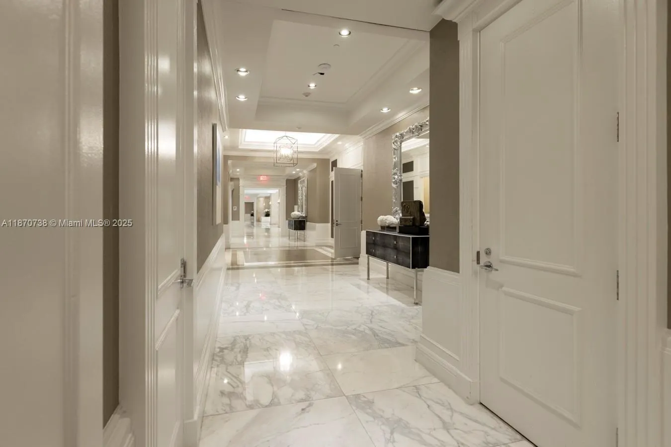 2000 Island Blvd, #1405