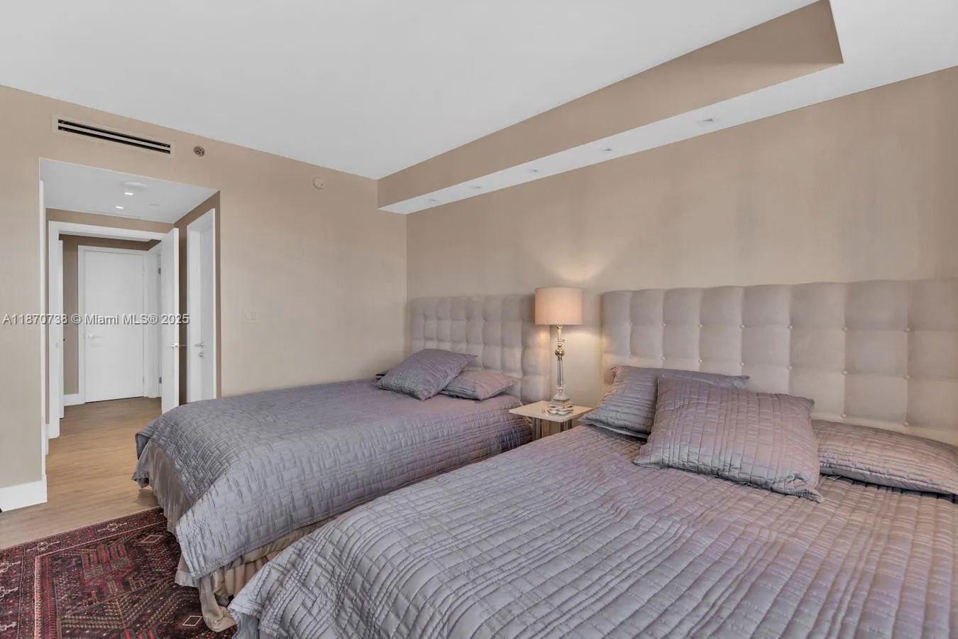 2000 Island Blvd, #1405