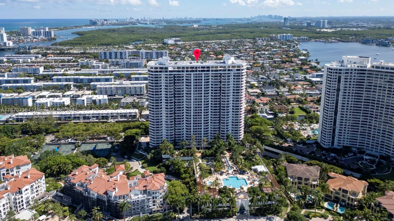 2000 Island Blvd, #1405