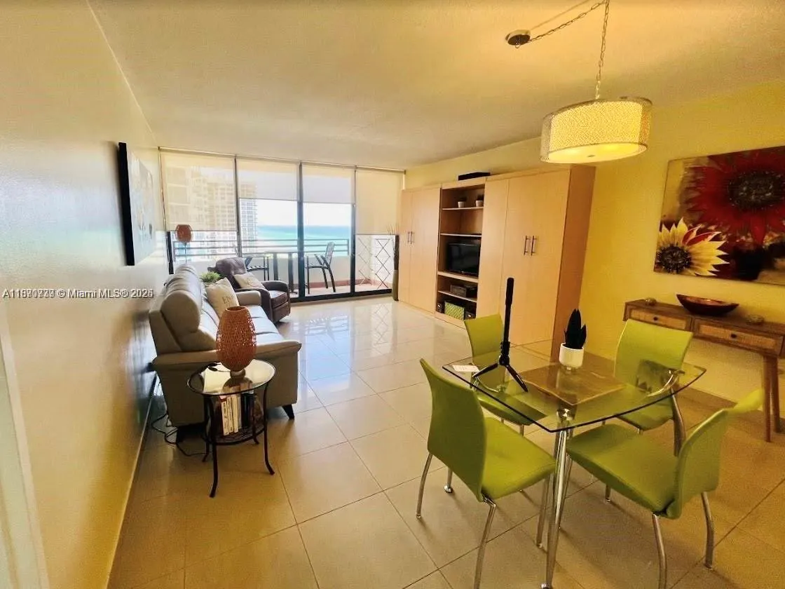 3505 S Ocean Dr, #911