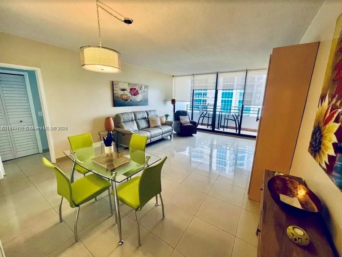 3505 S Ocean Dr, #911