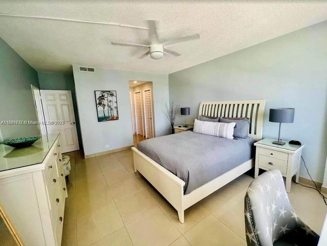 3505 S Ocean Dr, #911