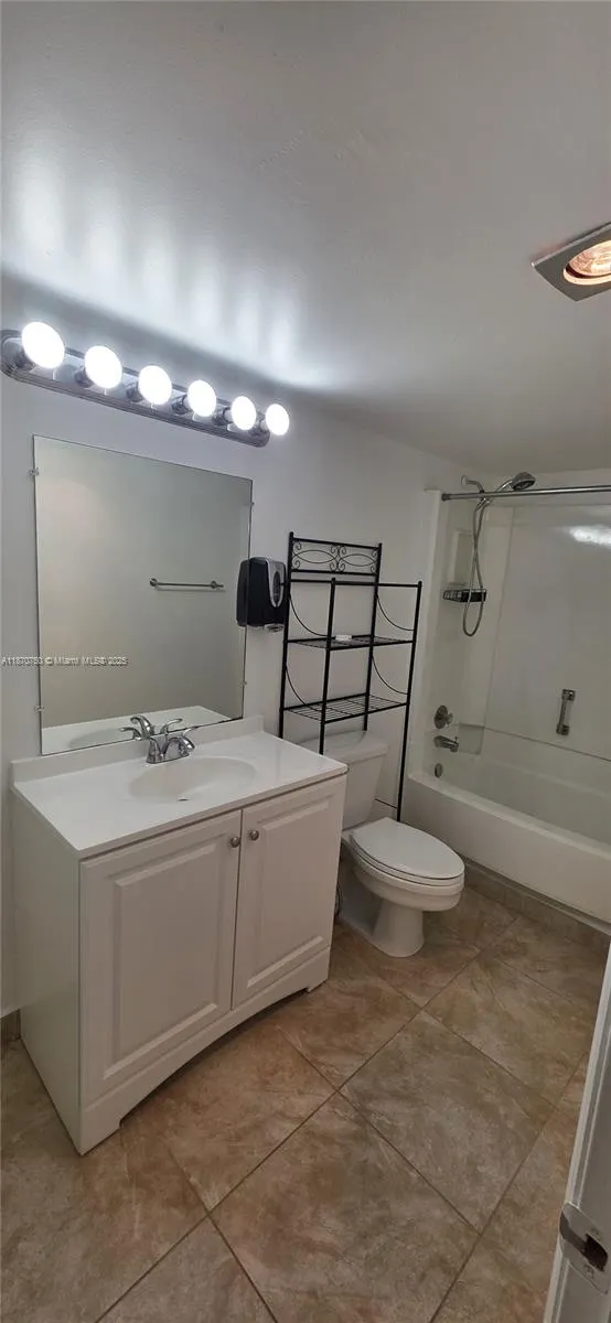 14311 N Kendall Dr, #408A