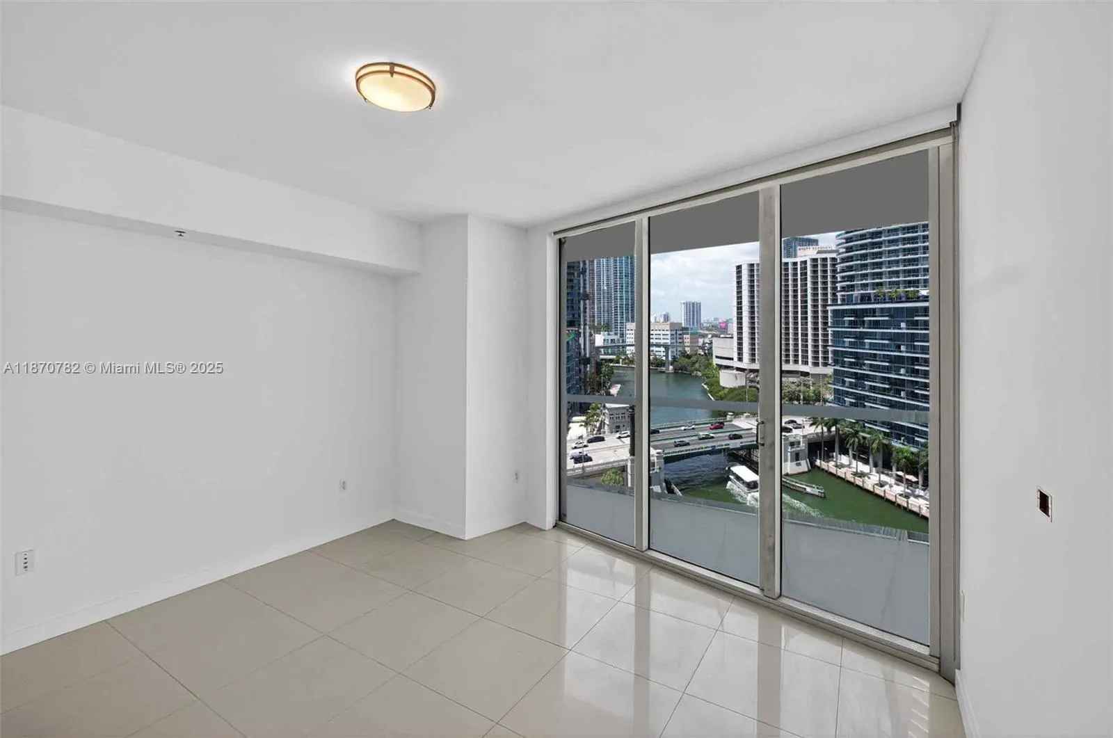 465 Brickell Ave, #2002