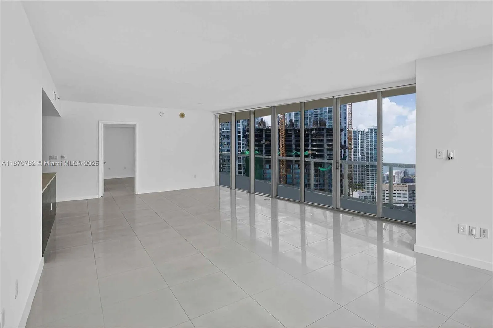 465 Brickell Ave, #2002