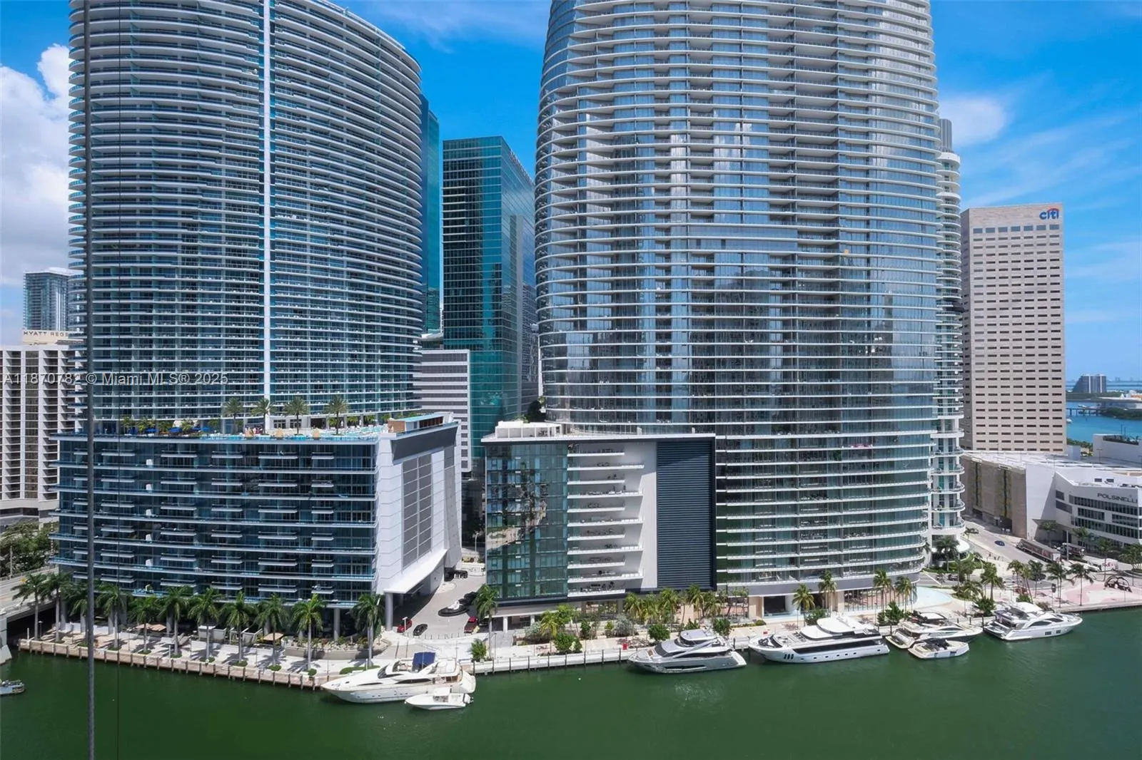 465 Brickell Ave, #2002