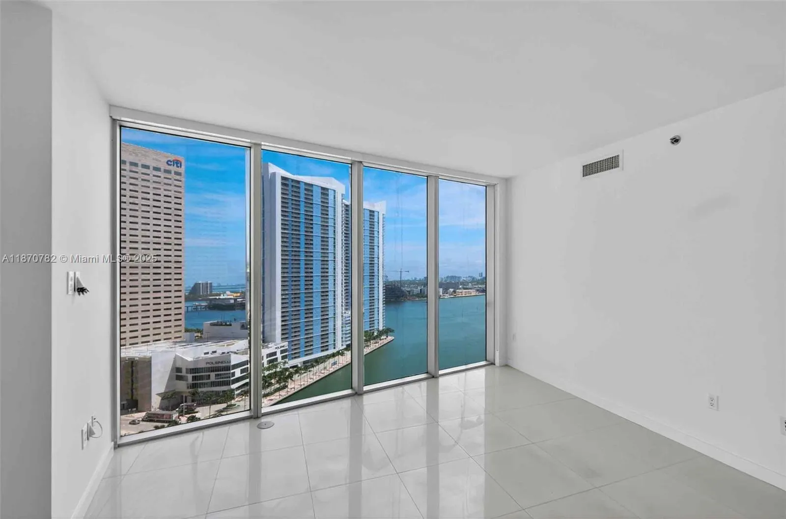 465 Brickell Ave, #2002