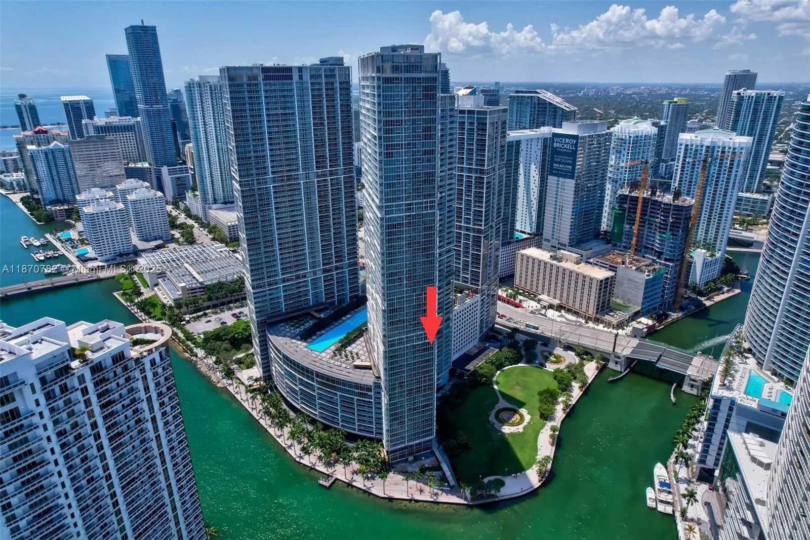 465 Brickell Ave, #2002