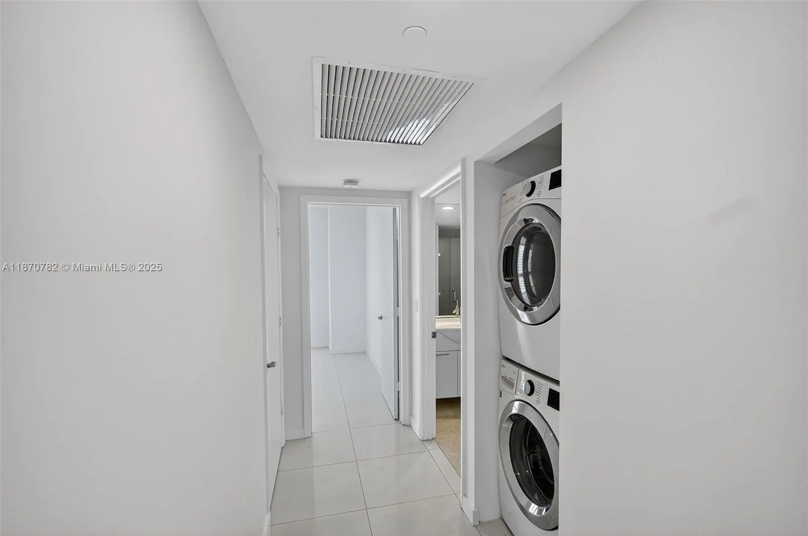 465 Brickell Ave, #2002