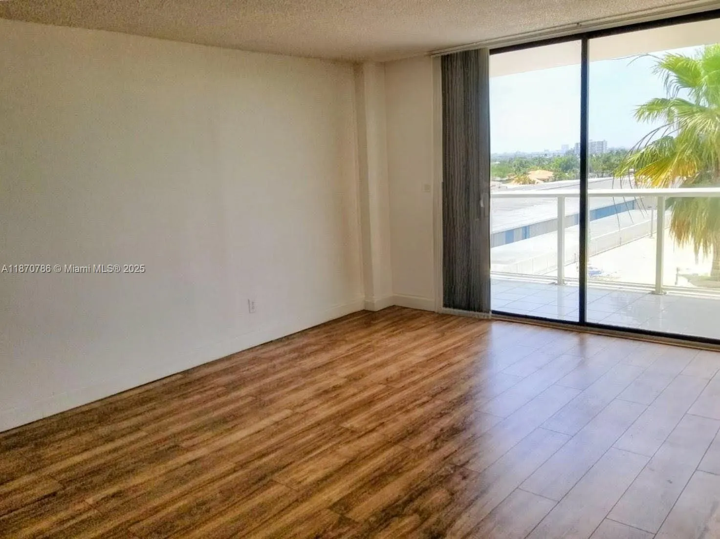 13499 Biscayne Blvd, #612
