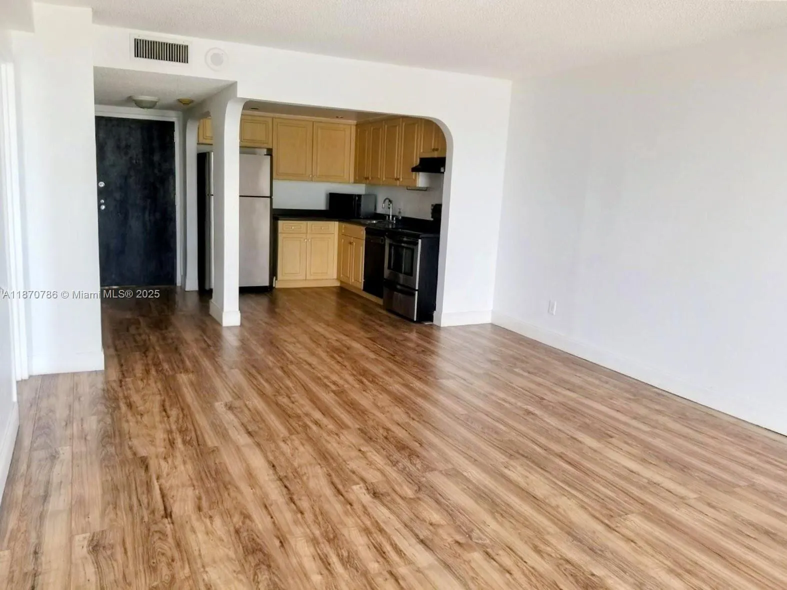 13499 Biscayne Blvd, #612
