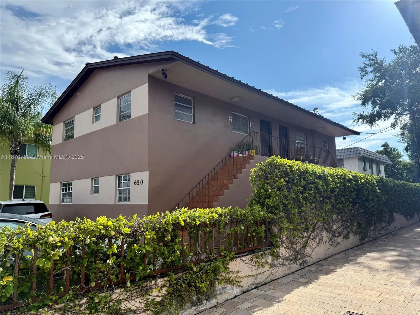 650 SW 42nd Ave