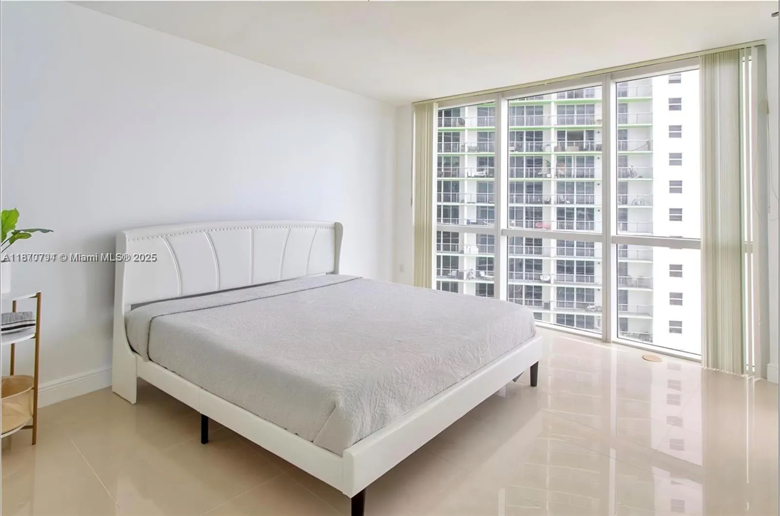 1750 N Bayshore Dr, #2601