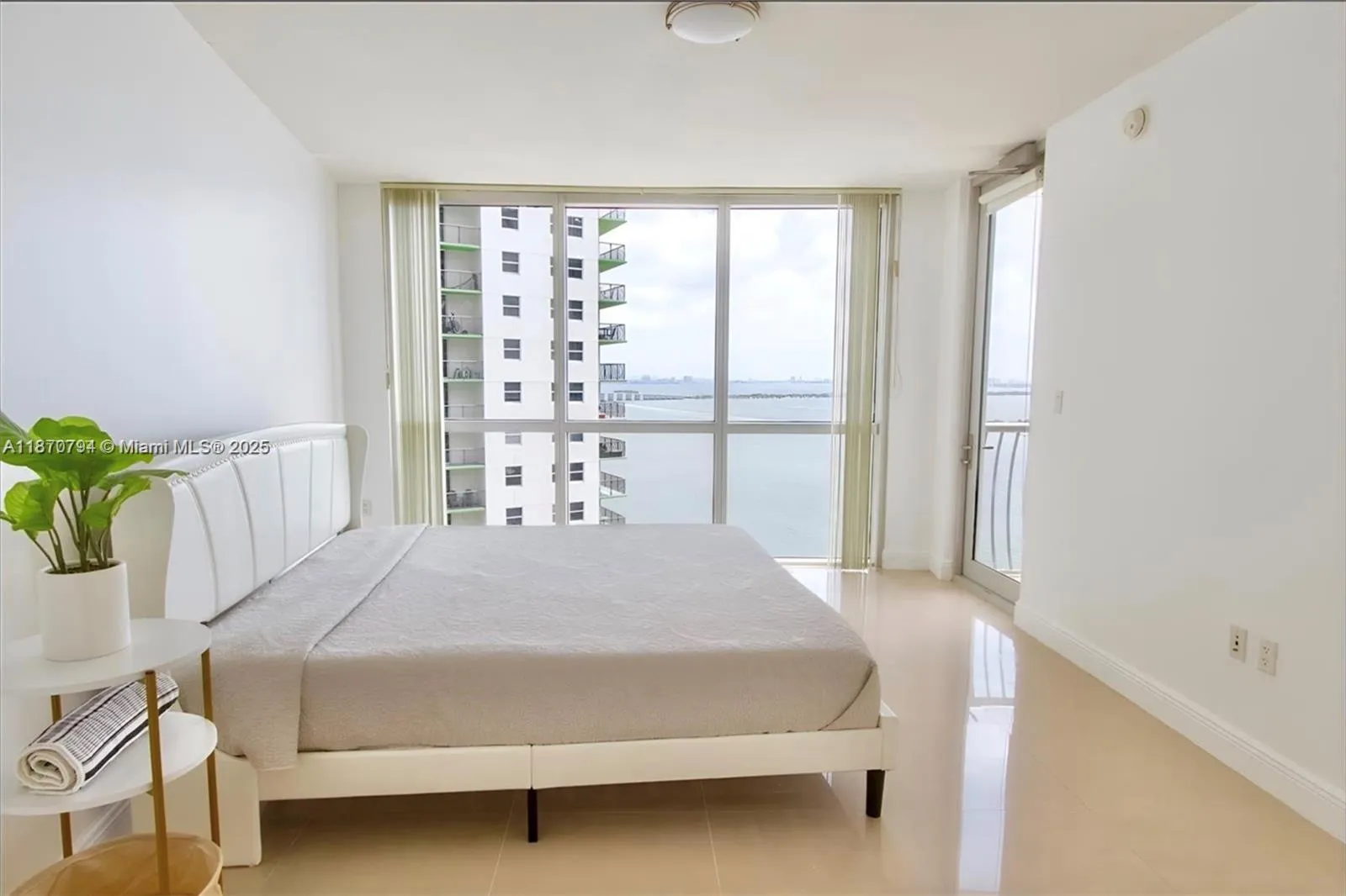 1750 N Bayshore Dr, #2601