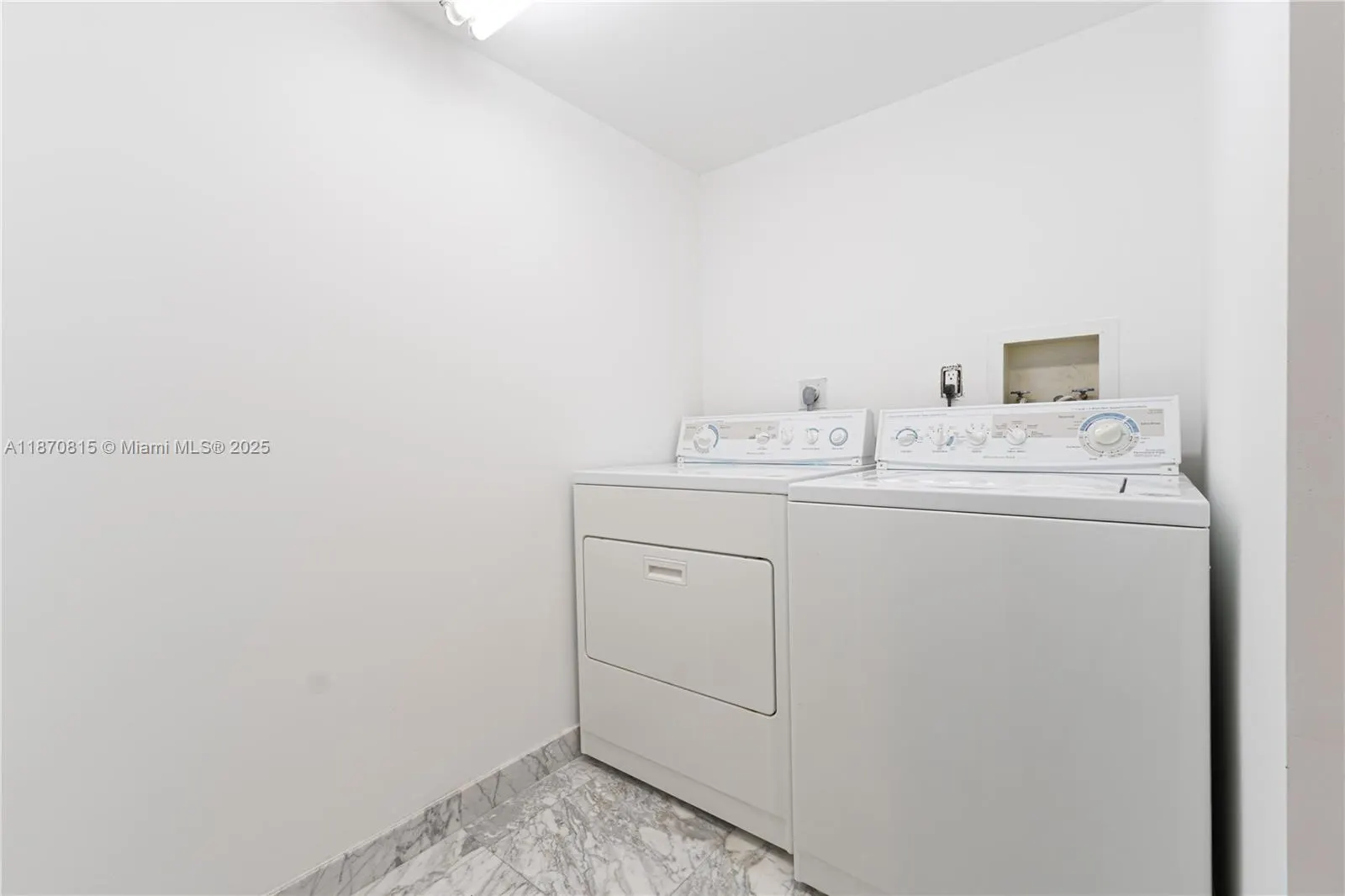 19667 Turnberry Way, #20E