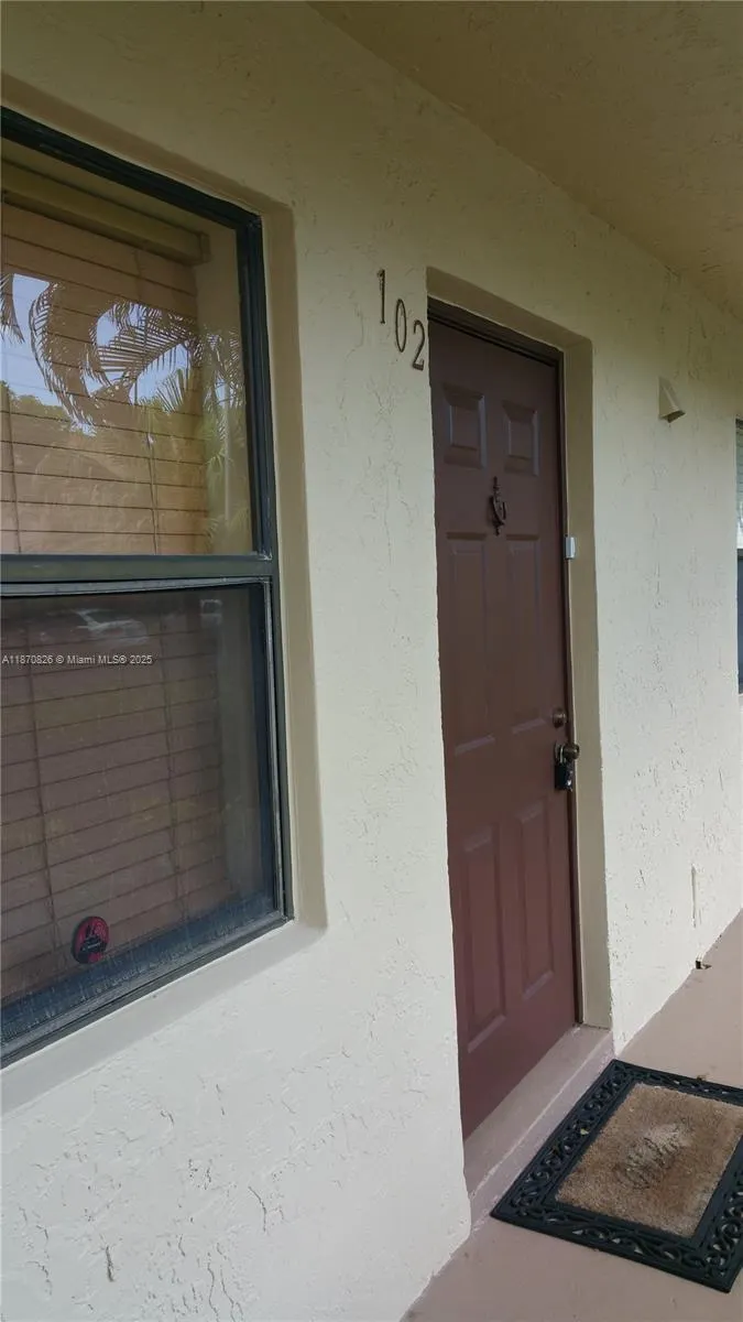 10007 Winding Lake Rd, #102