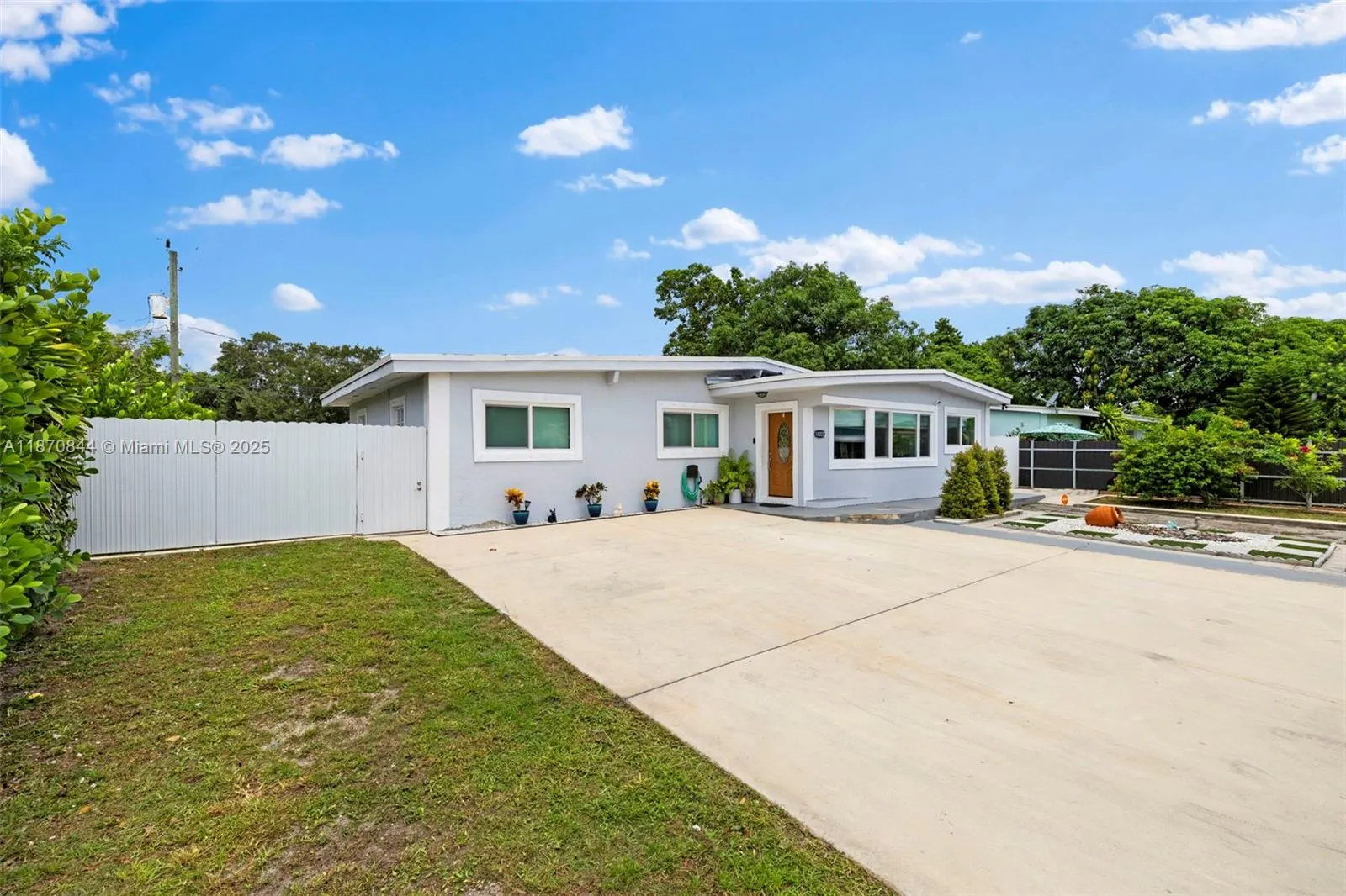 18022 NW 7th Ct