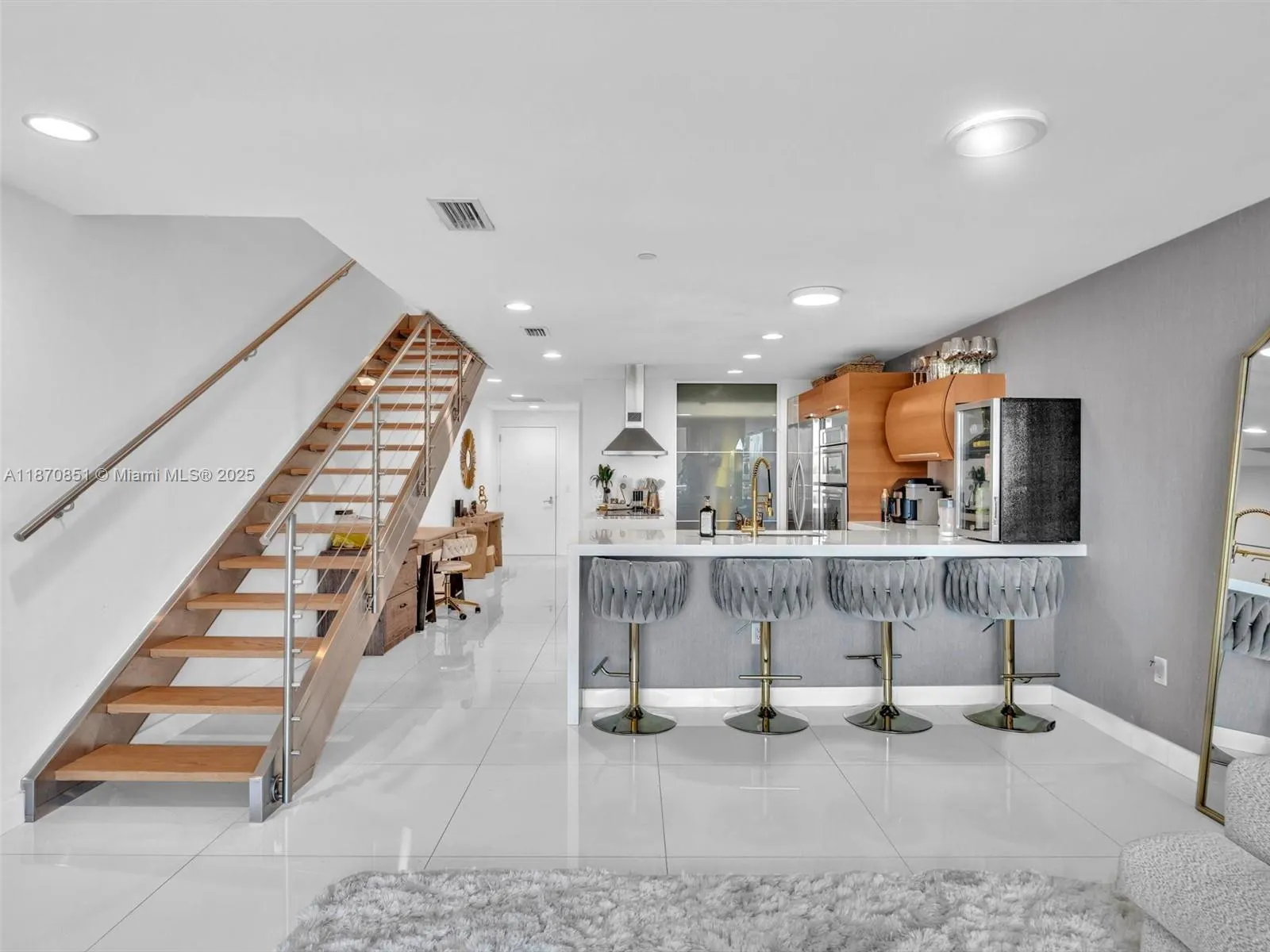 2950 NE 188th St, #312