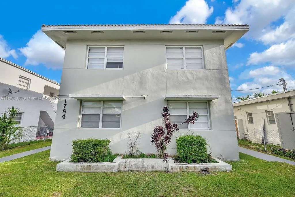 1784 Marseille Dr