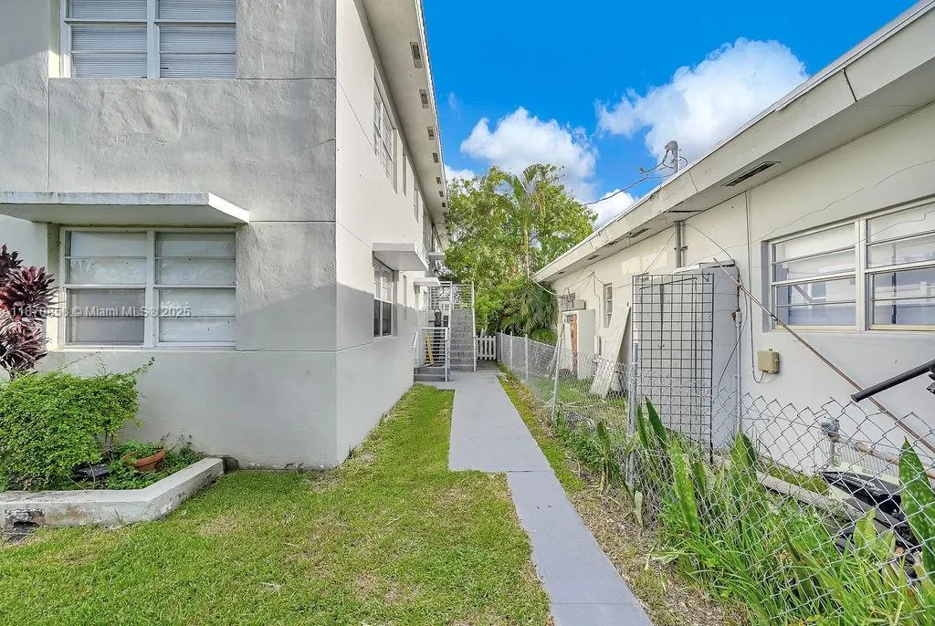 1784 Marseille Dr