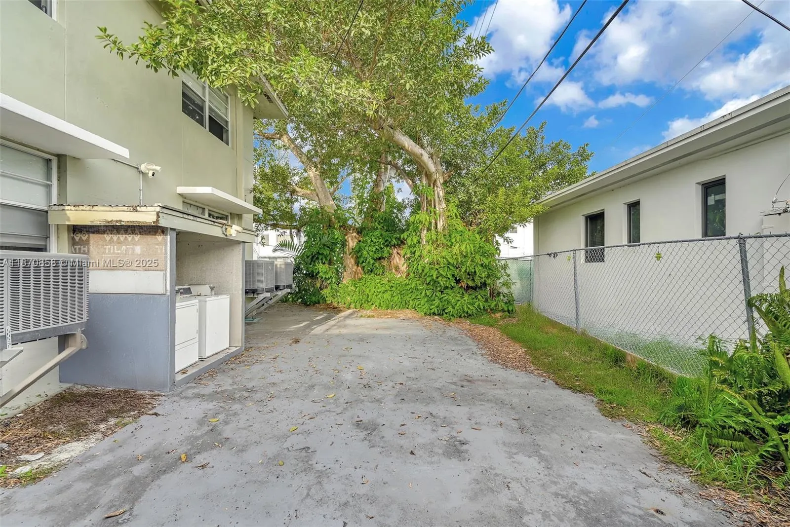 1784 Marseille Dr