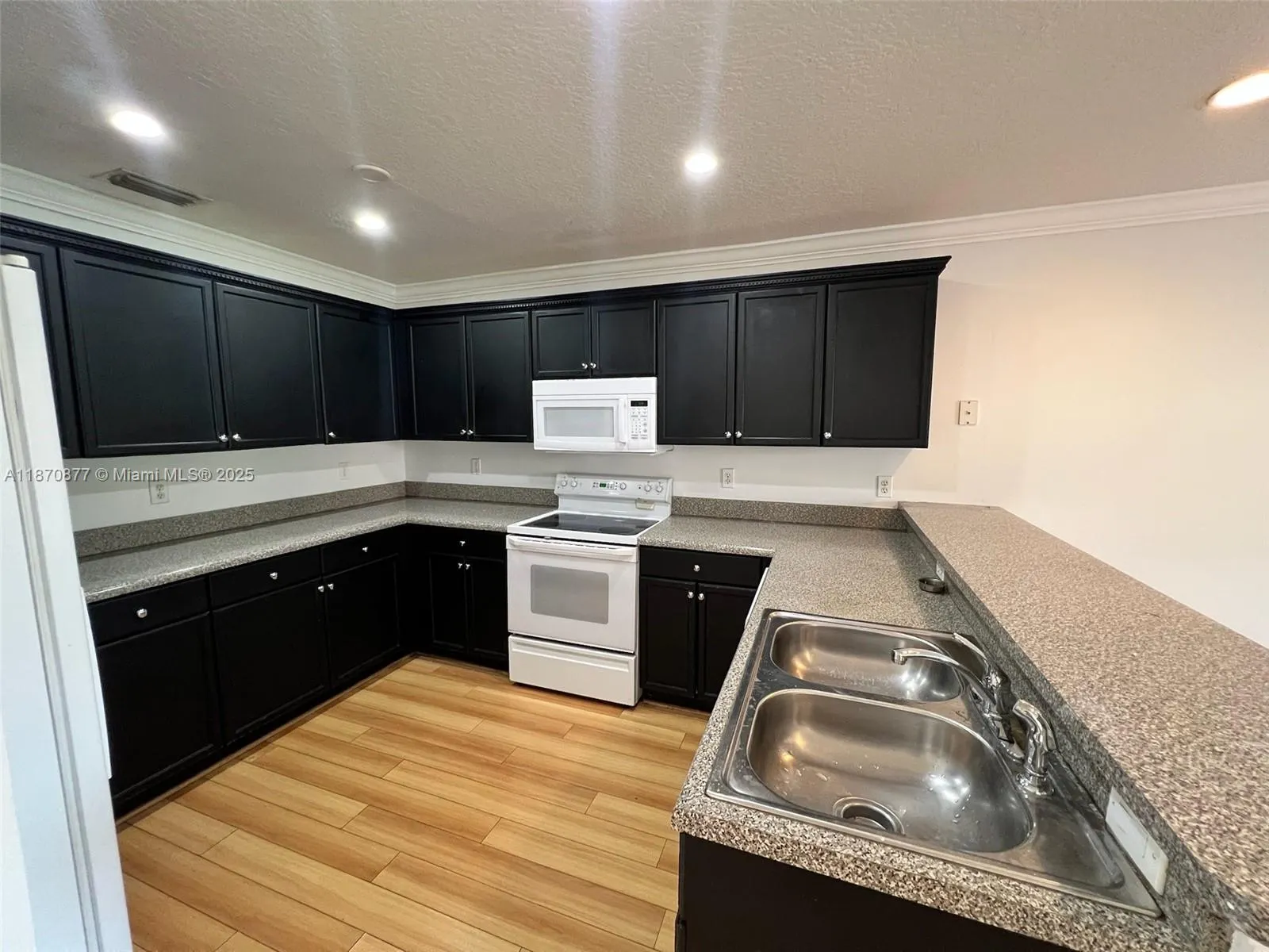 9217 NW 54th St, #9217