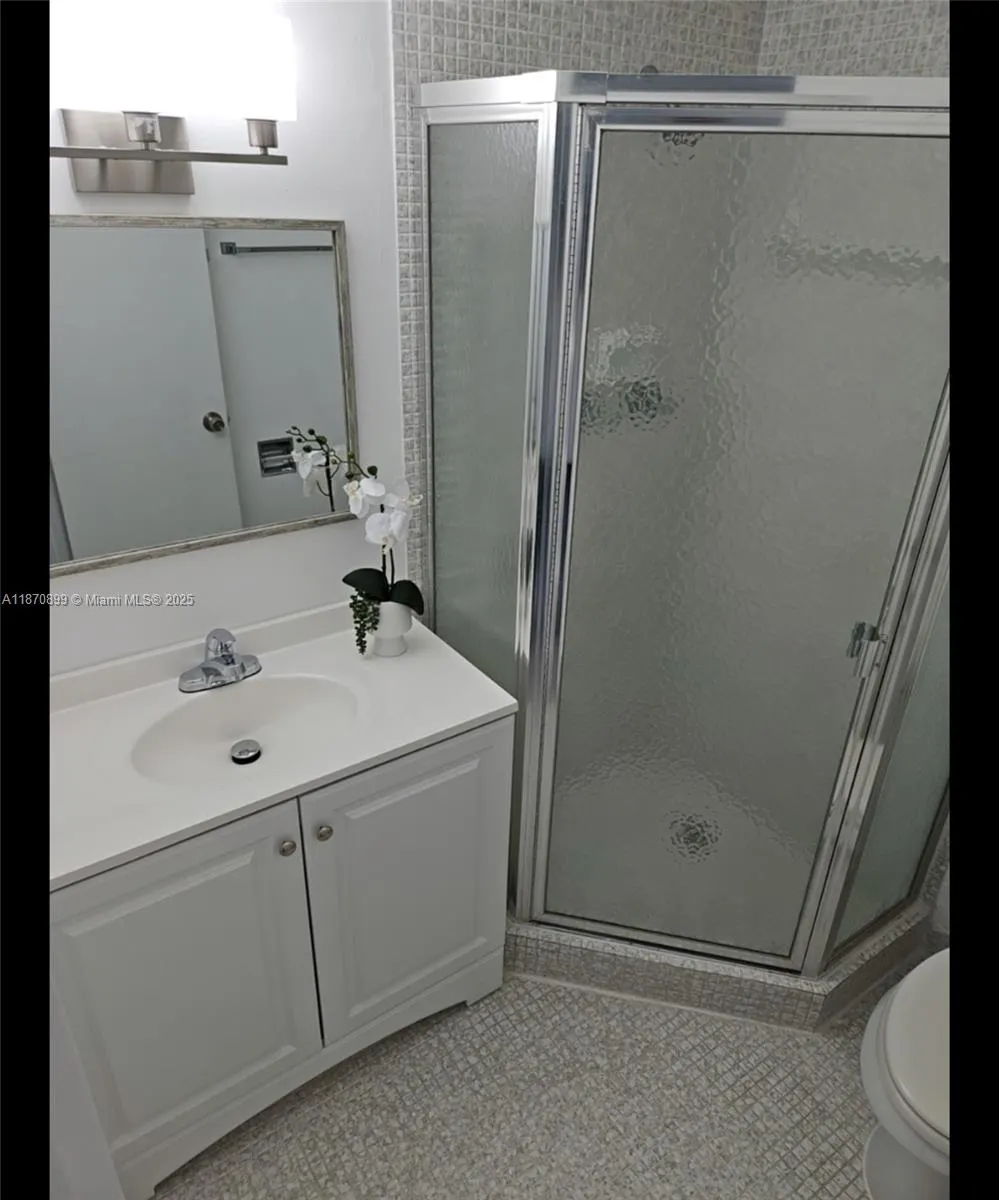 4411 NW 16th St, #F203