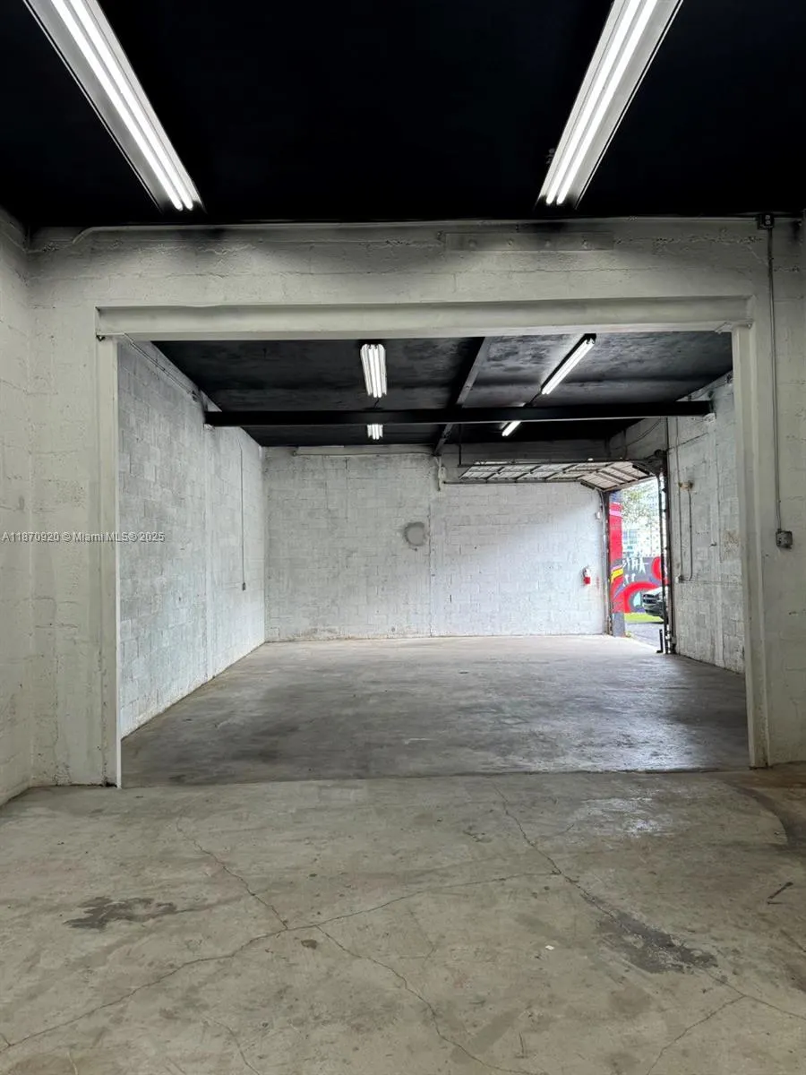 239 NW 26th St