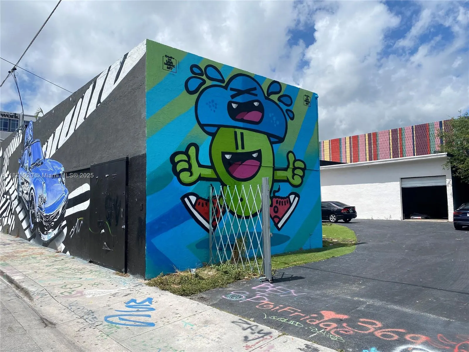 239 NW 26th St