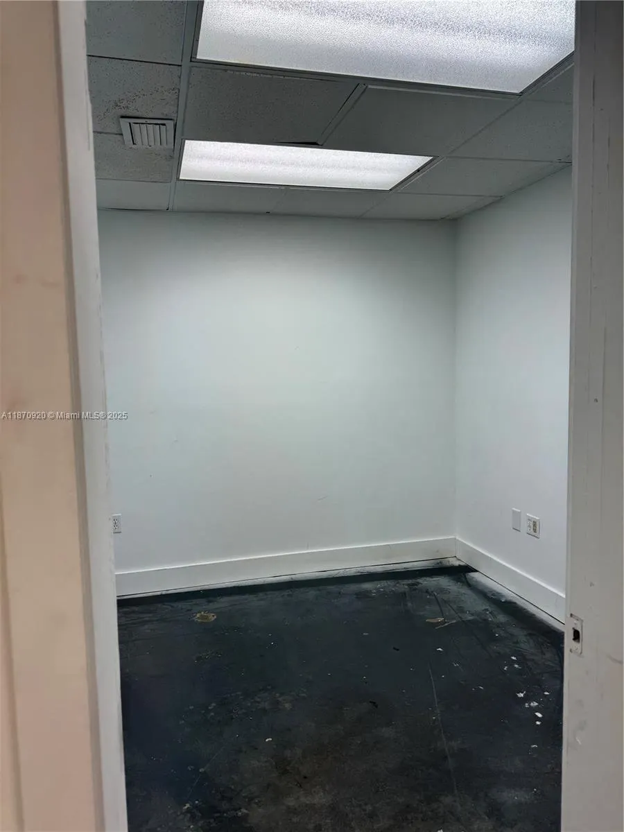 239 NW 26th St