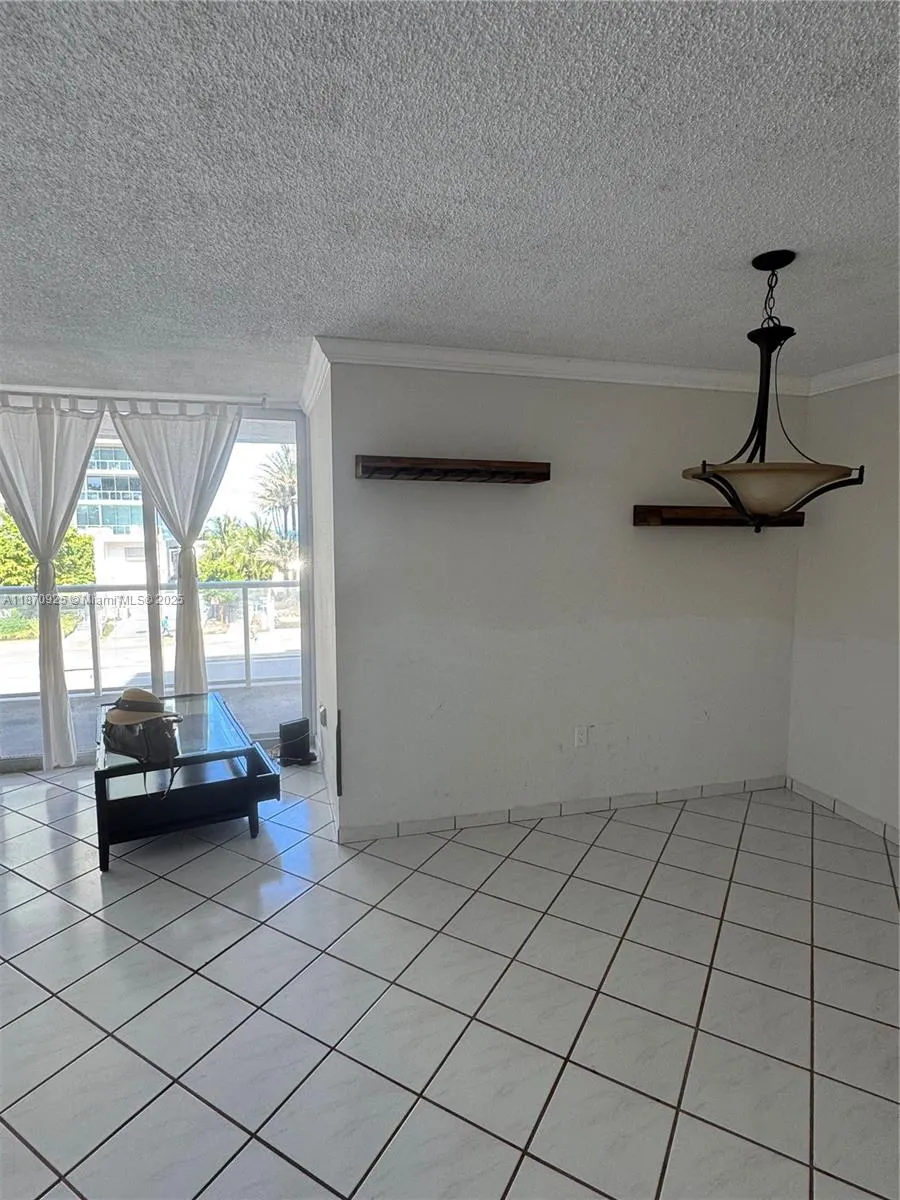 5750 Collins Ave, #3K
