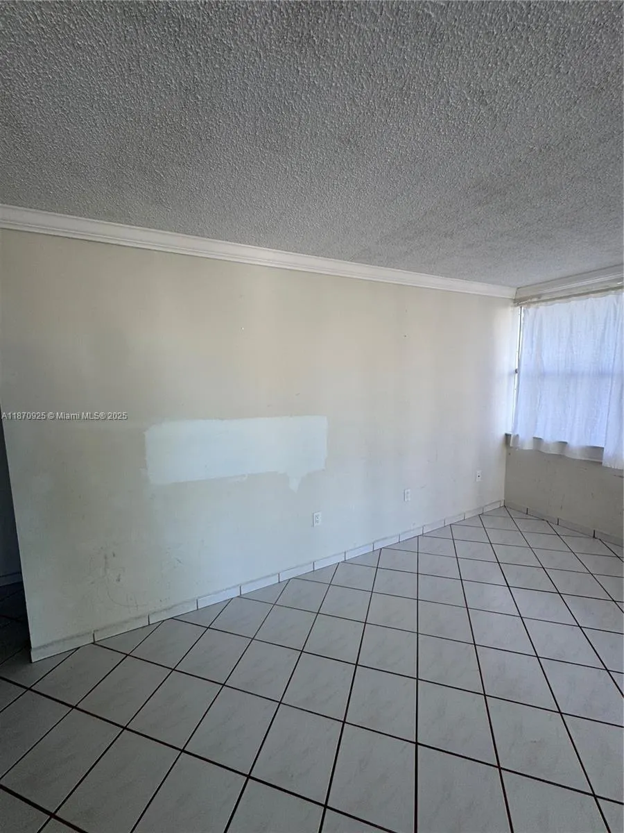 5750 Collins Ave, #3K