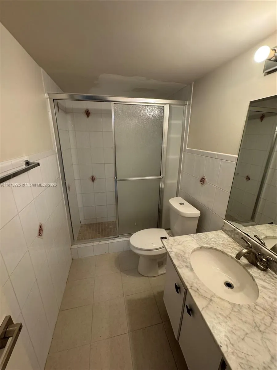 5750 Collins Ave, #3K