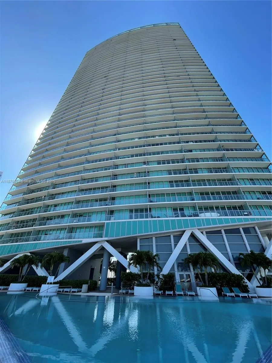 888 Biscayne Blvd, #4902