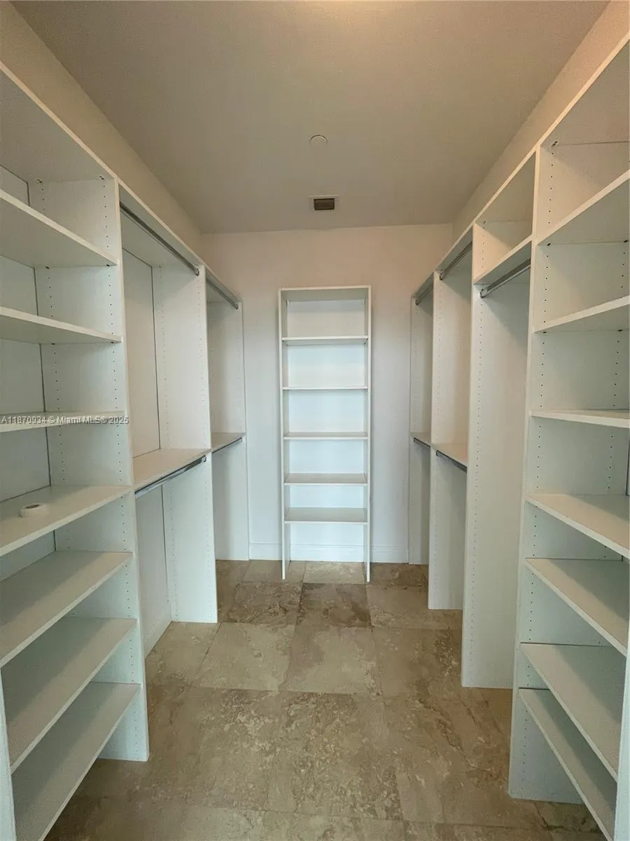888 Biscayne Blvd, #4902