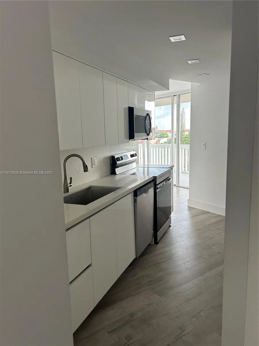 6921 Environ Blvd, #7P
